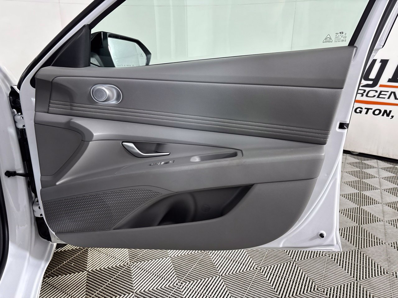 Used 2026 Hyundai Elantra Sport FWD image 28