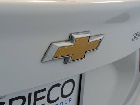 Used 2017 Chevrolet Cruze LS FWD image 11