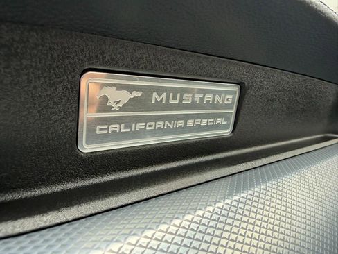 Used 2016 Ford Mustang GT Premium w/ Equipment Group 401A RWD image 40