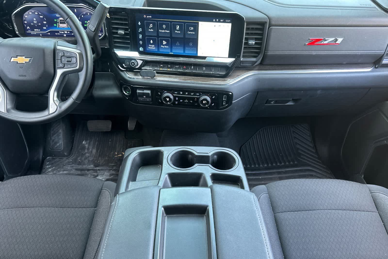 Used 2024 Chevrolet Silverado 1500 LT w/ Z71 Off-Road Package AWD/4WD image 4