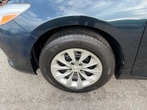 Used 2015 Toyota Camry LE FWD image 2