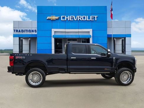Used 2024 Ford F350 Platinum w/ FX4 Off-Road Package AWD/4WD image 10