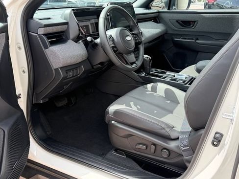 Used 2026 Subaru Outback Limited AWD/4WD image 12