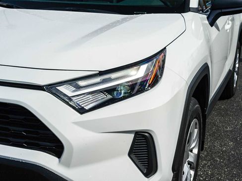 Used 2024 Toyota RAV4 LE image 7