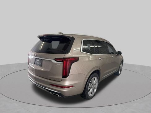 Used 2023 Cadillac XT6 Premium Luxury FWD image 5