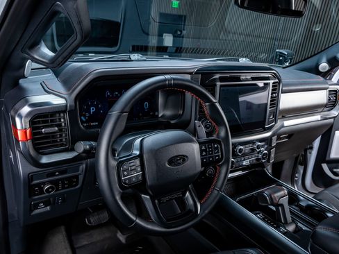 Used 2025 Ford F150 Raptor AWD/4WD image 17