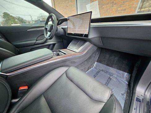 Used 2023 Tesla Model X AWD/4WD image 57