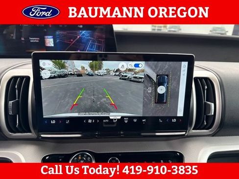Used 2025 Ford Expedition Active AWD/4WD image 24