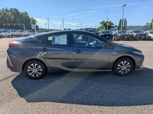 Used 2020 Toyota Prius Prime LE w/ Protection Package FWD image 7