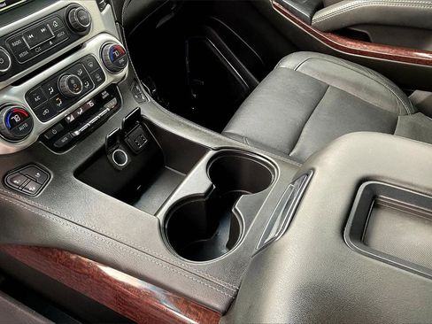 Used 2019 GMC Yukon XL SLT w/ Premium Edition image 14