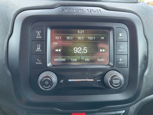 Used 2016 Jeep Renegade Limited AWD/4WD image 13