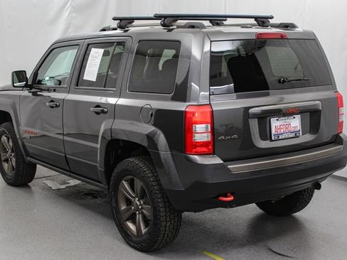 Used 2017 Jeep Patriot 75th Anniversary w/ Power Value Group AWD/4WD image 6