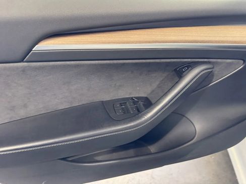 Used 2021 Tesla Model 3 Performance image 13