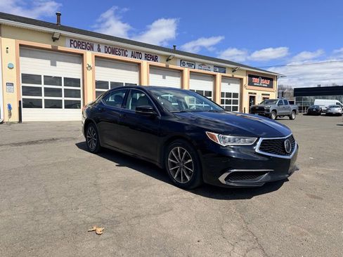 Used 2020 Acura TLX FWD image 2