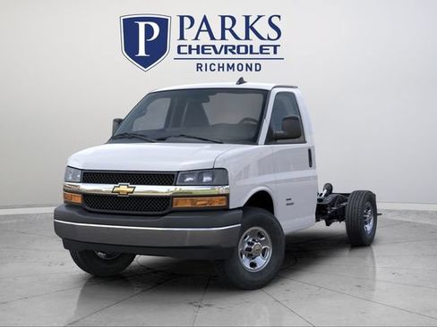 New 2025 Chevrolet Express 3500 w/ Power Convenience Package RWD image 8