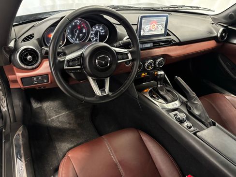 Used 2017 MAZDA MX-5 Miata RF Grand Touring image 16