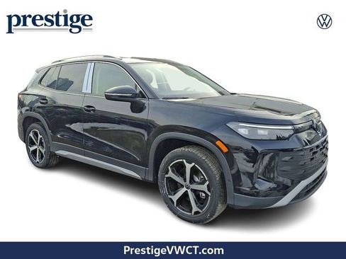 New 2026 Volkswagen Tiguan SE image 1