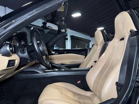 Used 2016 MAZDA MX-5 Miata Grand Touring RWD image 21