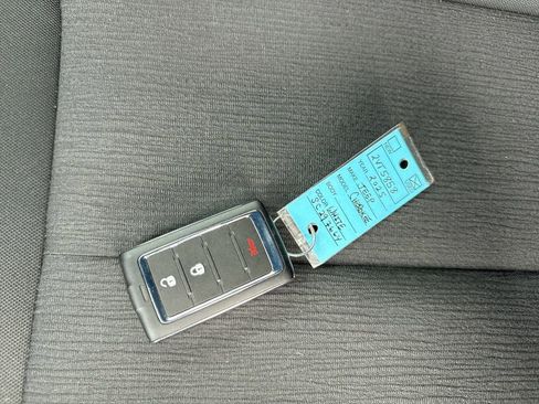 Used 2025 Jeep Grand Cherokee Laredo X RWD image 35