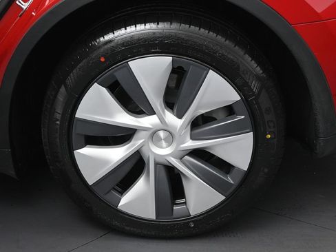 Used 2023 Tesla Model Y Long Range AWD/4WD image 36