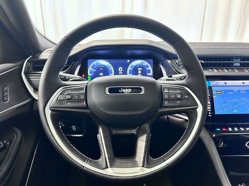 New 2026 Jeep Grand Cherokee L Limited AWD/4WD image 9