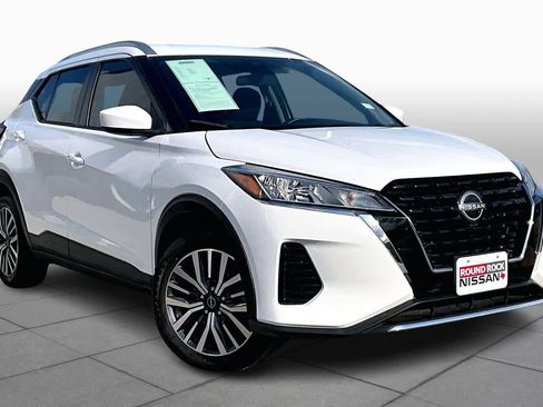 Certified 2024 Nissan Kicks SV image 3