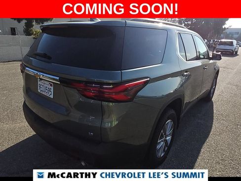 Used 2023 Chevrolet Traverse LT FWD image 4