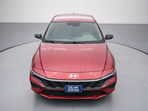 Used 2025 Hyundai Elantra Sport FWD image 9