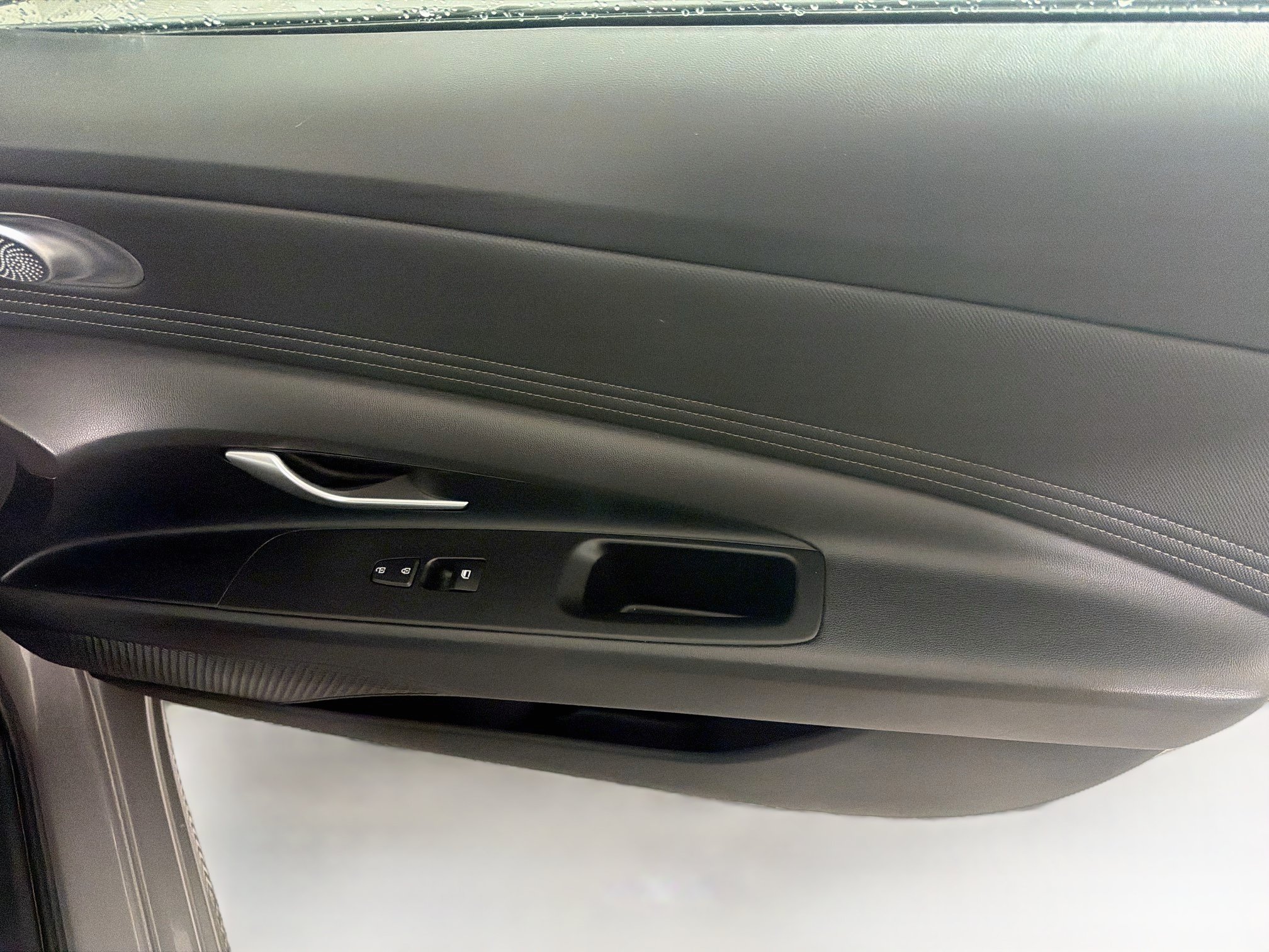 Used 2025 Hyundai Elantra Limited FWD image 32