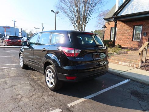 Used 2018 Ford Escape S image 5