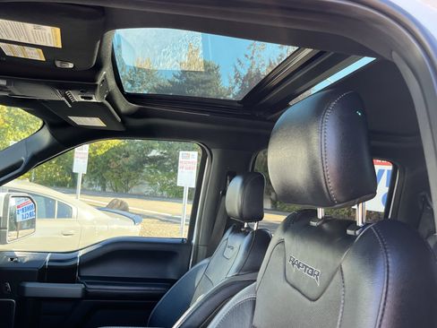 Used 2018 Ford F150 Raptor w/ Equipment Group 802A Luxury image 20
