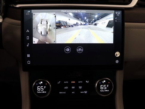 Used 2021 Jaguar F-PACE S image 22