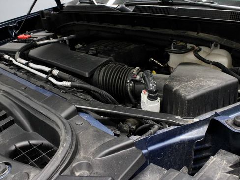 Used 2024 Chevrolet Silverado 1500 LT AWD/4WD image 17