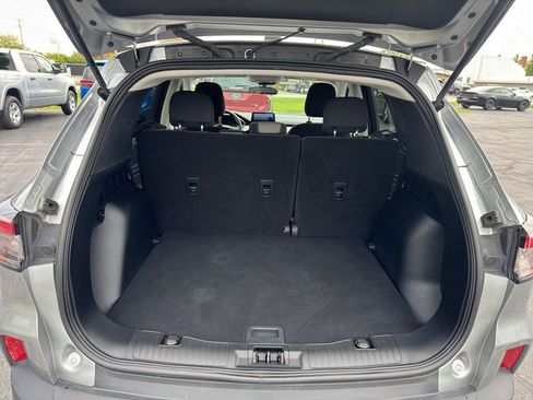 Used 2022 Ford Escape SE FWD image 9