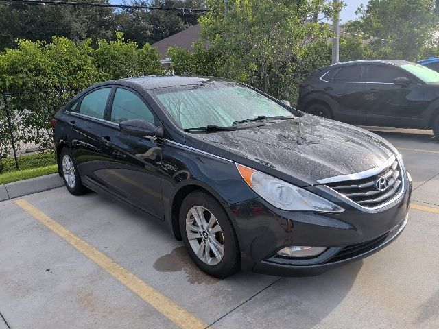 Used 2013 Hyundai Sonata GLS w/ Popular Equipment Pkg FWD image 2