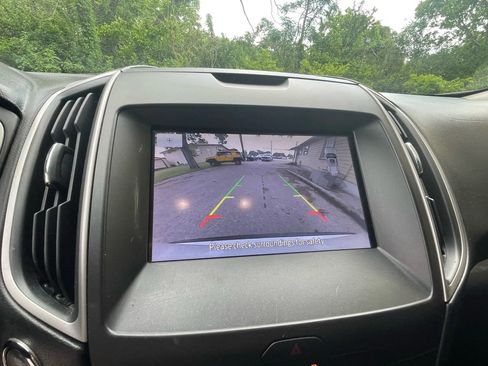 Used 2020 Ford Edge SEL w/ Convenience Package image 13