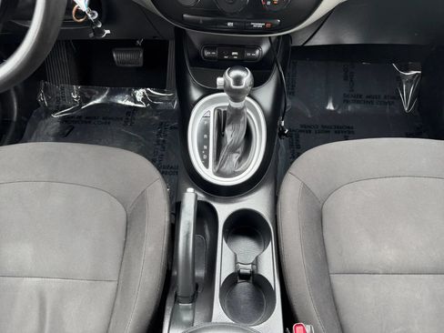 Used 2016 Kia Soul FWD image 18
