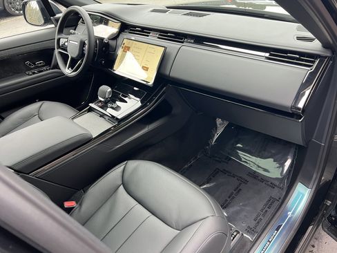 New 2025 Land Rover Range Rover Sport Dynamic SE image 7