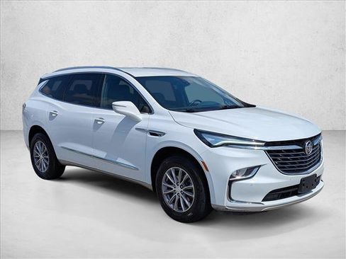 Used 2022 Buick Enclave Premium AWD/4WD image 3