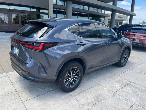 Used 2024 Lexus NX 250 FWD image 3