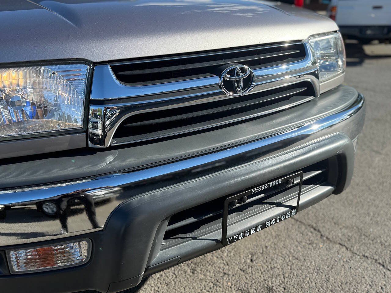 Used 2002 Toyota 4Runner SR5 AWD/4WD image 56