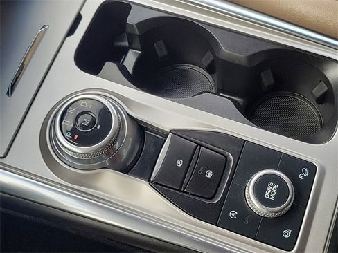 Used 2021 Ford Explorer XLT w/ Equipment Group 202A image 19