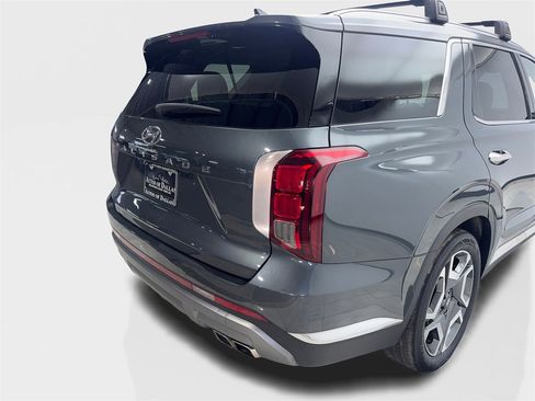 Used 2023 Hyundai Palisade Limited image 18