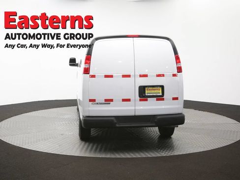 Used 2021 Chevrolet Express 2500 RWD image 31