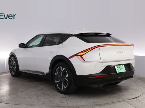 Used 2024 Kia EV6 Light RWD image 17
