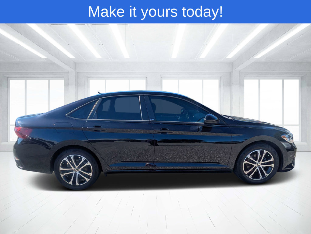 Used 2024 Volkswagen Jetta Sport FWD image 2