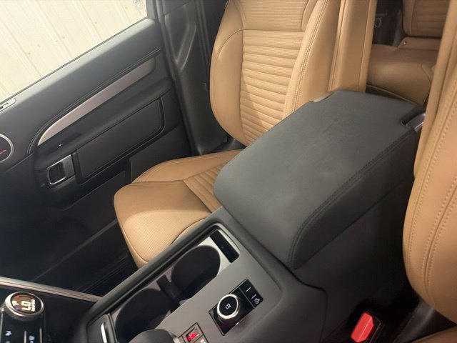 Certified 2025 Land Rover Discovery Dynamic SE AWD/4WD image 34