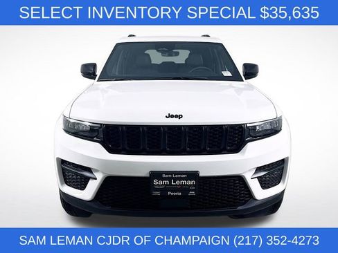 New 2025 Jeep Grand Cherokee Altitude image 2