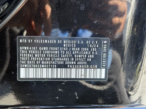 Used 2025 Volkswagen Jetta SE image 30