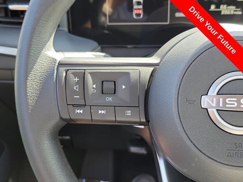 Used 2025 Nissan Kicks S AWD/4WD image 7